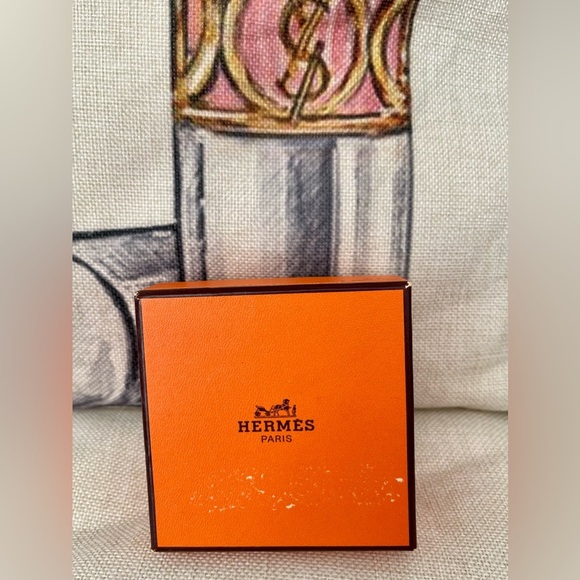 HERMÈS Horse & Carriage Logo Bangle/Bracelet⭐️Lavender⭐️W/BOX 💯 Authentic ⭐️COA💜 - Picture 3 of 9